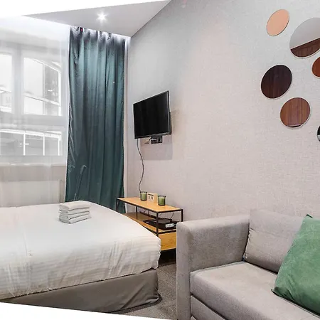 Апартаменти Modern Near Paris