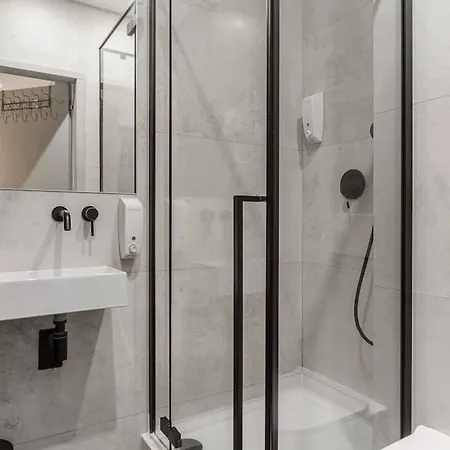 Апартаменти Modern Near Paris Варшава